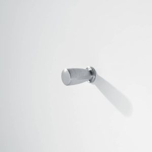 MB00934 pomolo in ottone